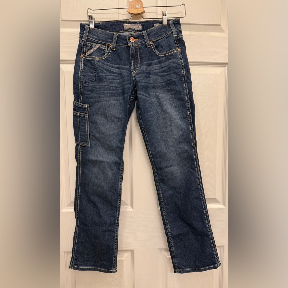 Ariat Mid Rise Straight Blue Jeans NWOT - Picture 1 of 7